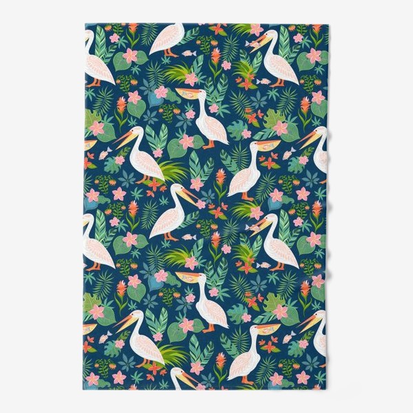 Полотенце «Пеликаны с рыбой, тропические цветы и листья на синем фоне.»