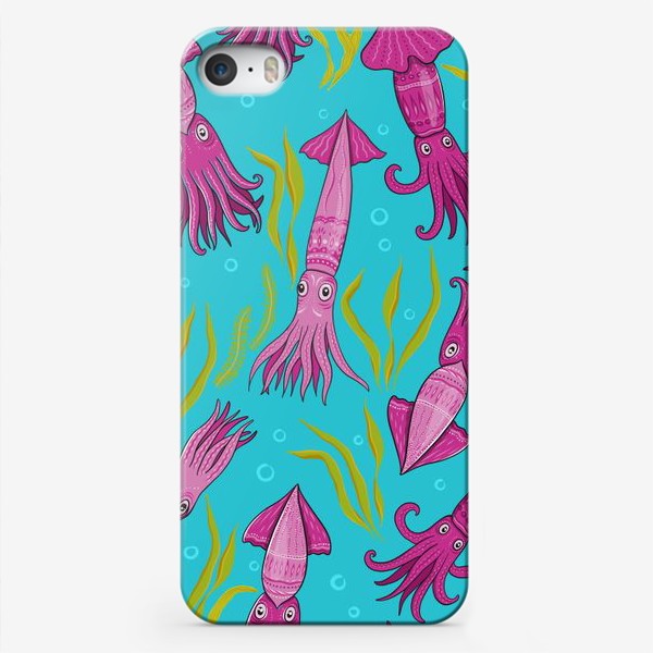 Чехол iPhone «Сиренево-розовые кальмары с орнаментом на фоне моря. Кальмаро-паттерн.»