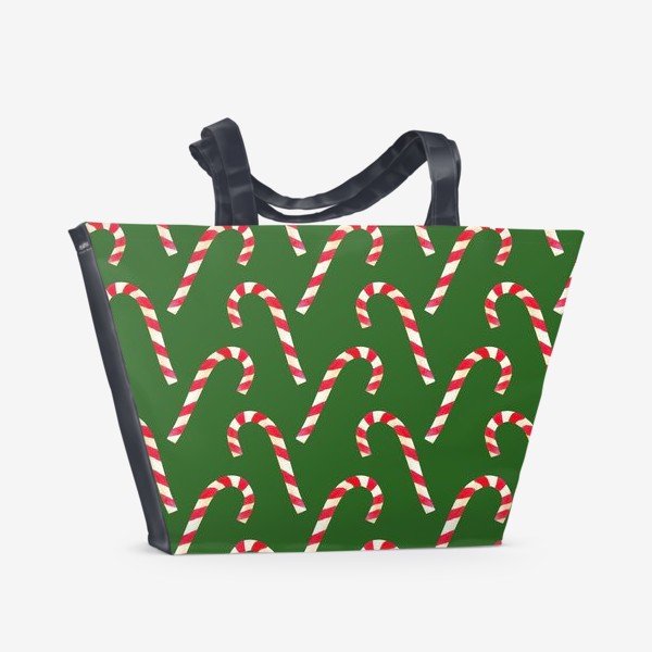 Пляжная сумка «новогодний узор из конфет леденцов кенди кейн на зеленом фоне»
