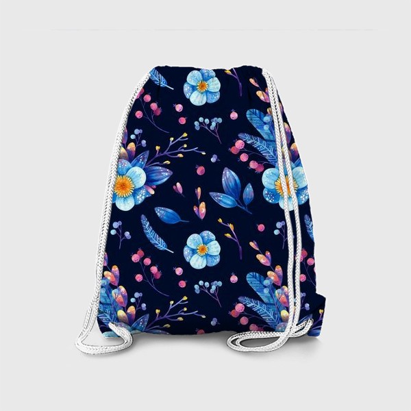 Рюкзак «Синие цветы и розовые ягоды на тёмном фоне. Акварельный паттерн»