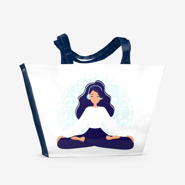 Пляжная сумка «Девушка медитирует и слушает музыку в наушниках»