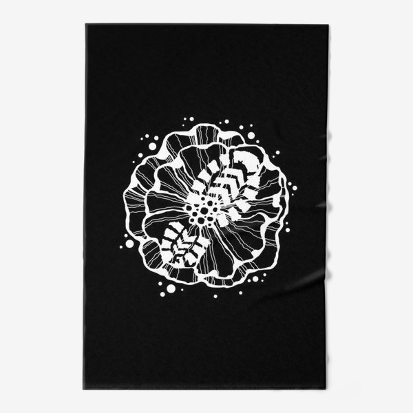 Полотенце ««Грубый след»: отпечаток подошвы на цветке»