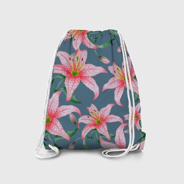 Рюкзак «Цветы лилии на сером фоне»