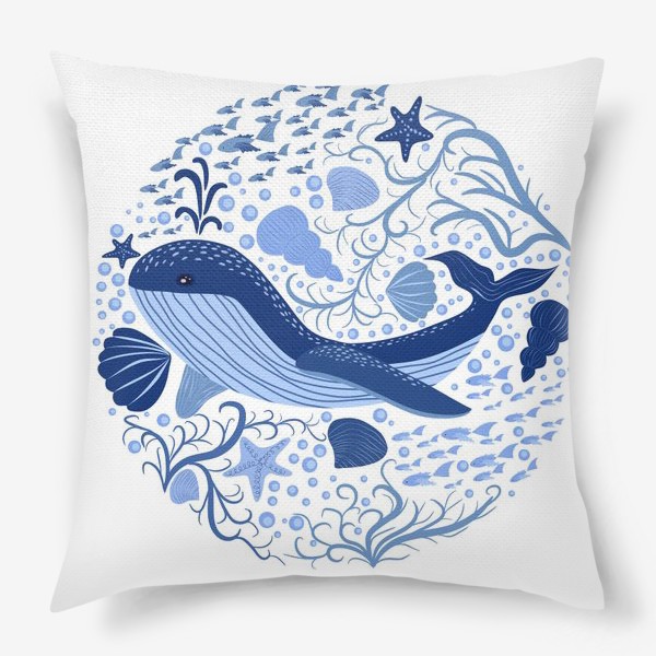 Подушка «Милый кит в скандинавском стиле в окружении ракушек, рыб, водорослей»