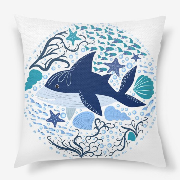 Подушка «Милая акула в скандинавском стиле в окружении ракушек, рыб, водорослей»
