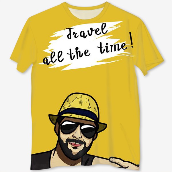 Футболка с полной запечаткой «Путешественник на жёлтом фоне, турист в солнечных очках, надпись - всегда путешествуй! Ver. 2»